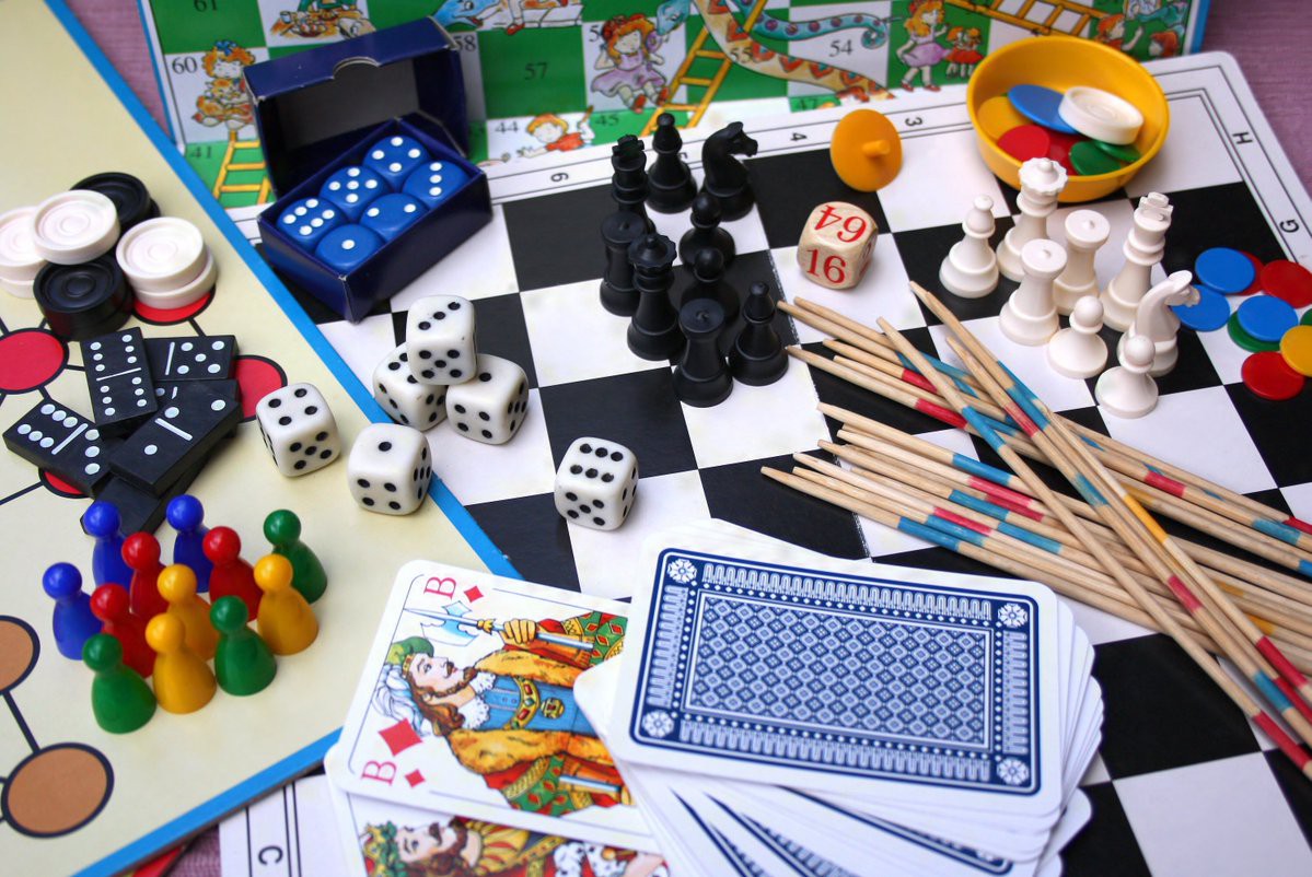 JEUX DE SOCIÉTÉ - VILLERS-SUR-MER